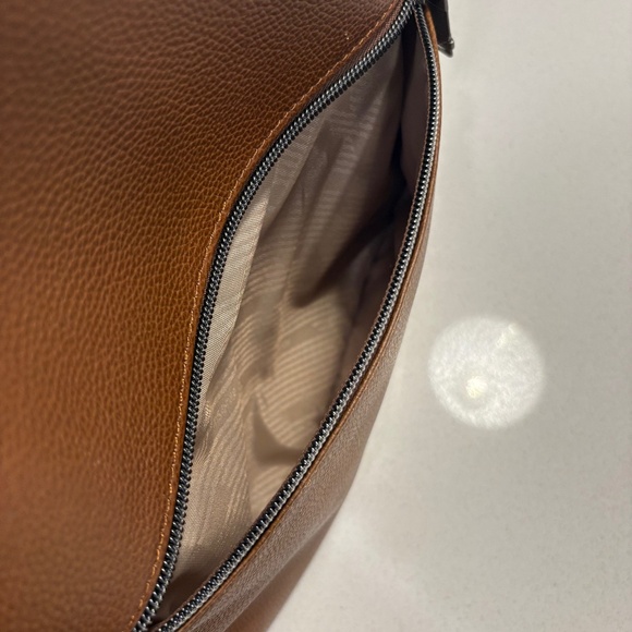 Samsonite Slim Tan Leather Backpack - Picture 9 of 9